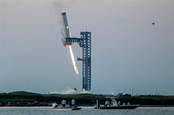 SpaceX星艦試飛大獲全勝：或成美國大選關(guān)鍵一票