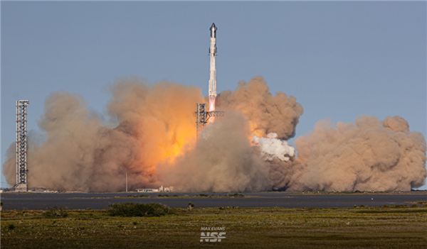 SpaceX星艦第六飛官方美圖：巔峰科技的暴力美學